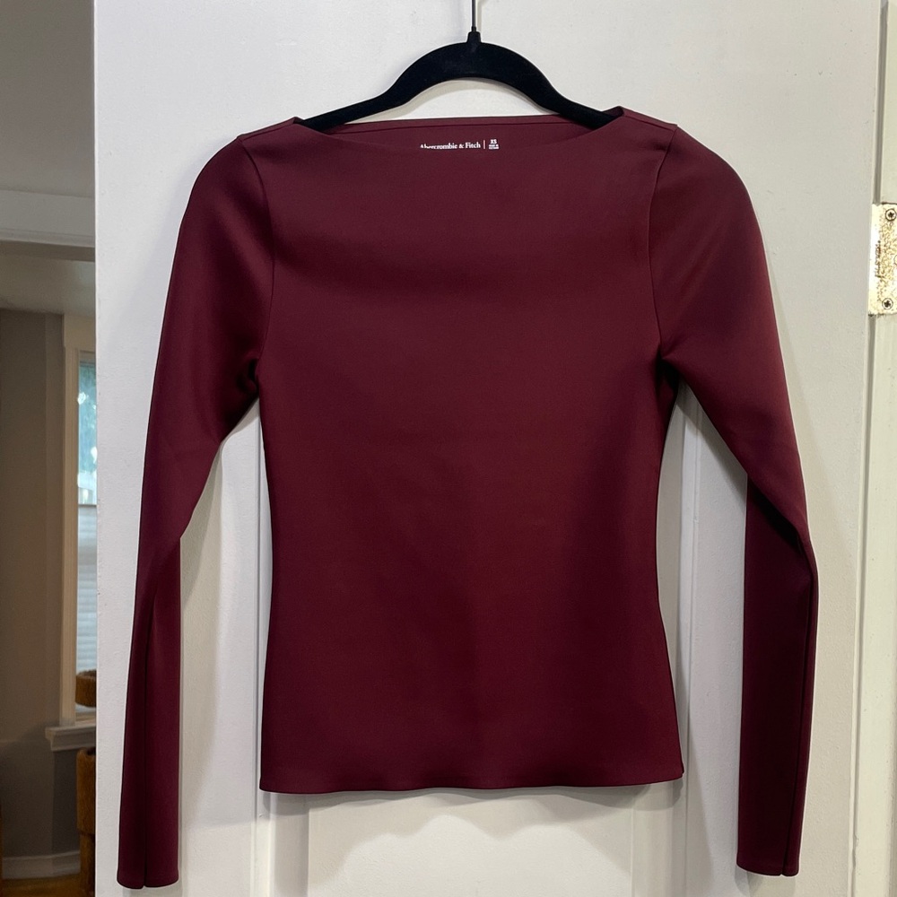 Abercrombie Slash Boat Neck Long Sleeve Top Size XS